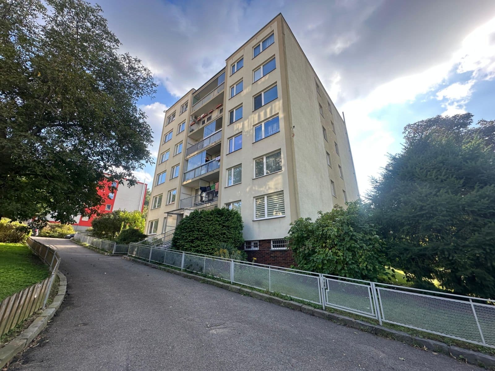 Prenájom bytu 3-izbový 87 m², Odlehlá, Praha, Praha Prenájom bytu 3-izbový 87 m², Odlehlá, Praha, Praha