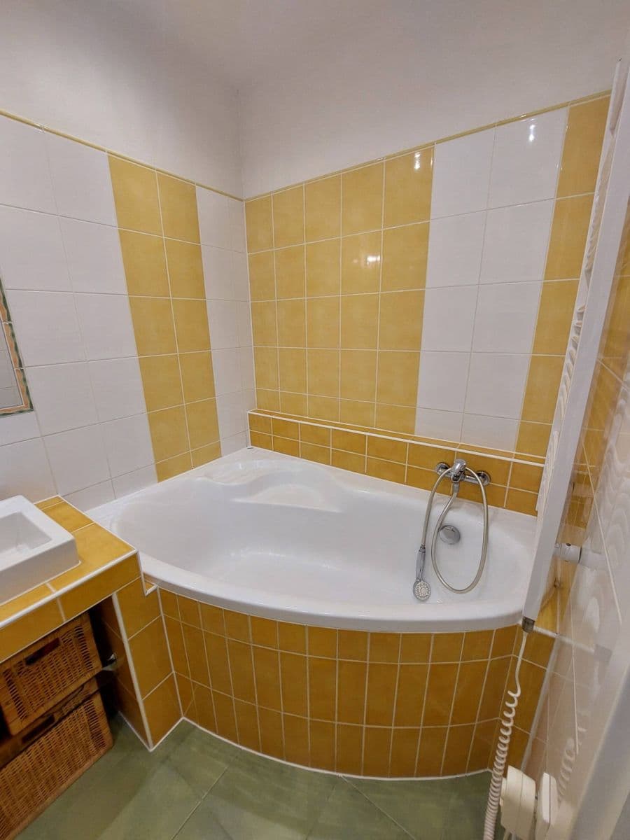 Predaj bytu 5-izbový 93 m², Zimmlerova, Ostrava, Moravskoslezský kraj Predaj bytu 5-izbový 93 m², Zimmlerova, Ostrava, Moravskoslezský kraj