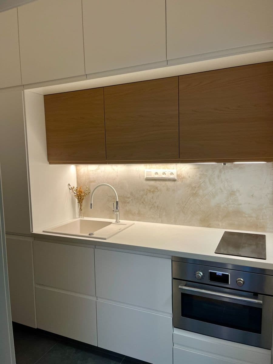 Prenájom bytu 1-izbový 32 m², Cihlářská, Brno, Jihomoravský kraj Prenájom bytu 1-izbový 32 m², Cihlářská, Brno, Jihomoravský kraj