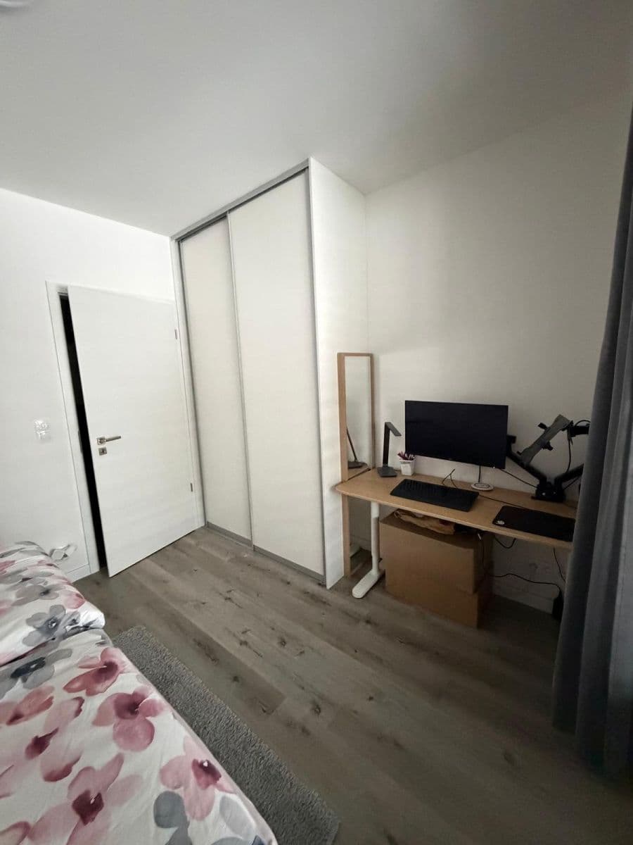 Predaj bytu 3-izbový 71 m², Pod Horkou, Strančice, Středočeský kraj Predaj bytu 3-izbový 71 m², Pod Horkou, Strančice, Středočeský kraj
