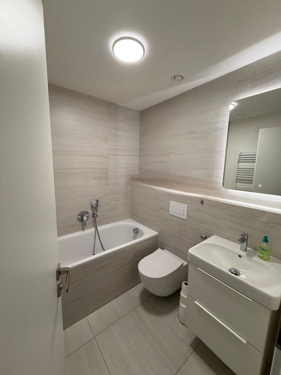 Predaj bytu 3-izbový 71 m², Pod Horkou, Strančice, Středočeský kraj Predaj bytu 3-izbový 71 m², Pod Horkou, Strančice, Středočeský kraj