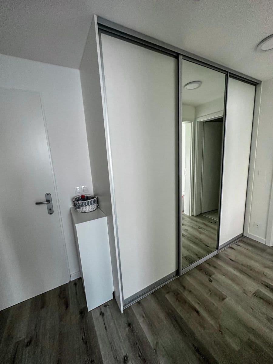 Predaj bytu 3-izbový 71 m², Pod Horkou, Strančice, Středočeský kraj Predaj bytu 3-izbový 71 m², Pod Horkou, Strančice, Středočeský kraj