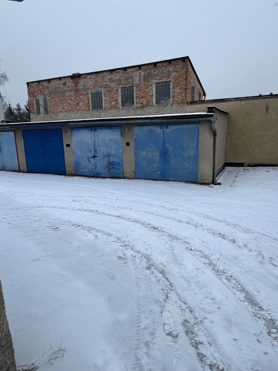 Prenájom garáže 17 m², Bulharská, Brno, Jihomoravský kraj Prenájom garáže 17 m², Bulharská, Brno, Jihomoravský kraj