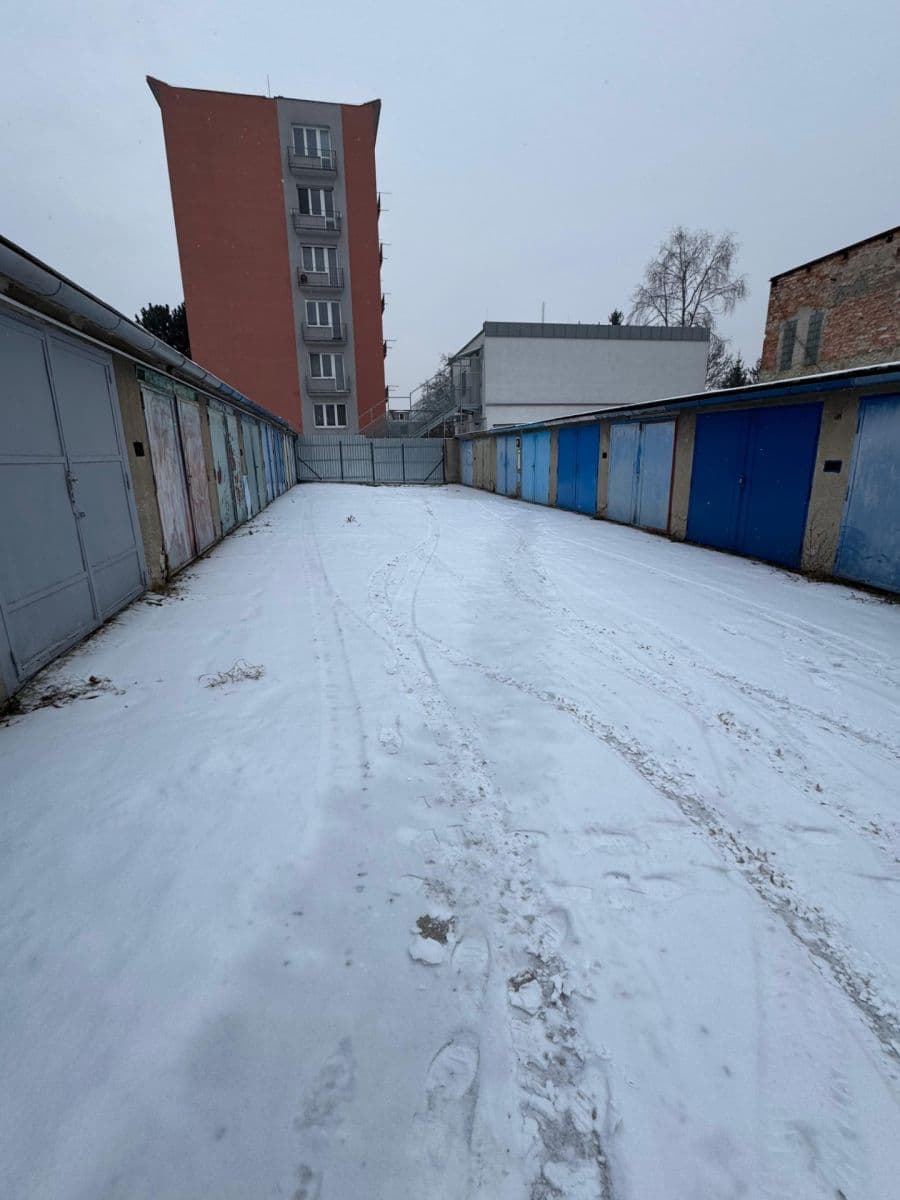 Prenájom garáže 17 m², Bulharská, Brno, Jihomoravský kraj Prenájom garáže 17 m², Bulharská, Brno, Jihomoravský kraj