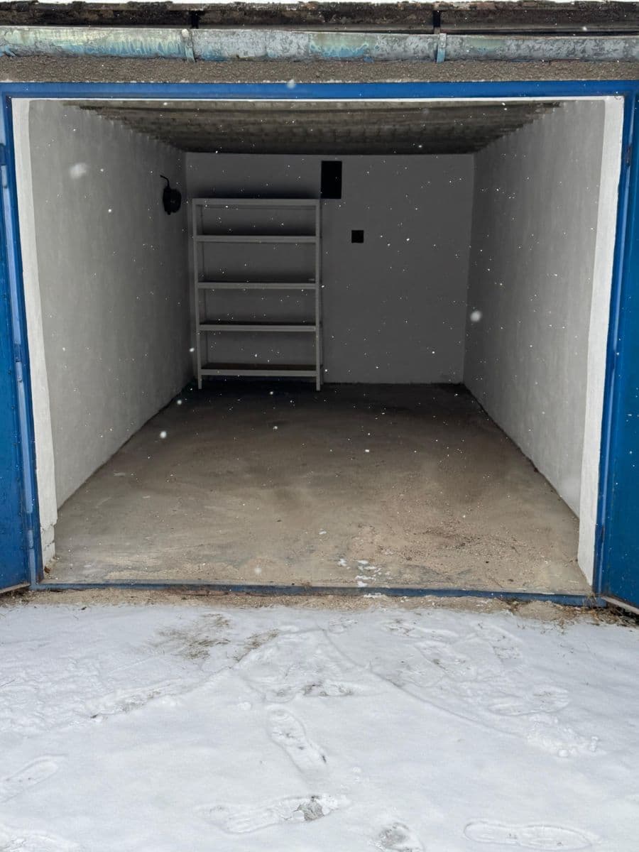 Prenájom garáže 17 m², Bulharská, Brno, Jihomoravský kraj Prenájom garáže 17 m², Bulharská, Brno, Jihomoravský kraj