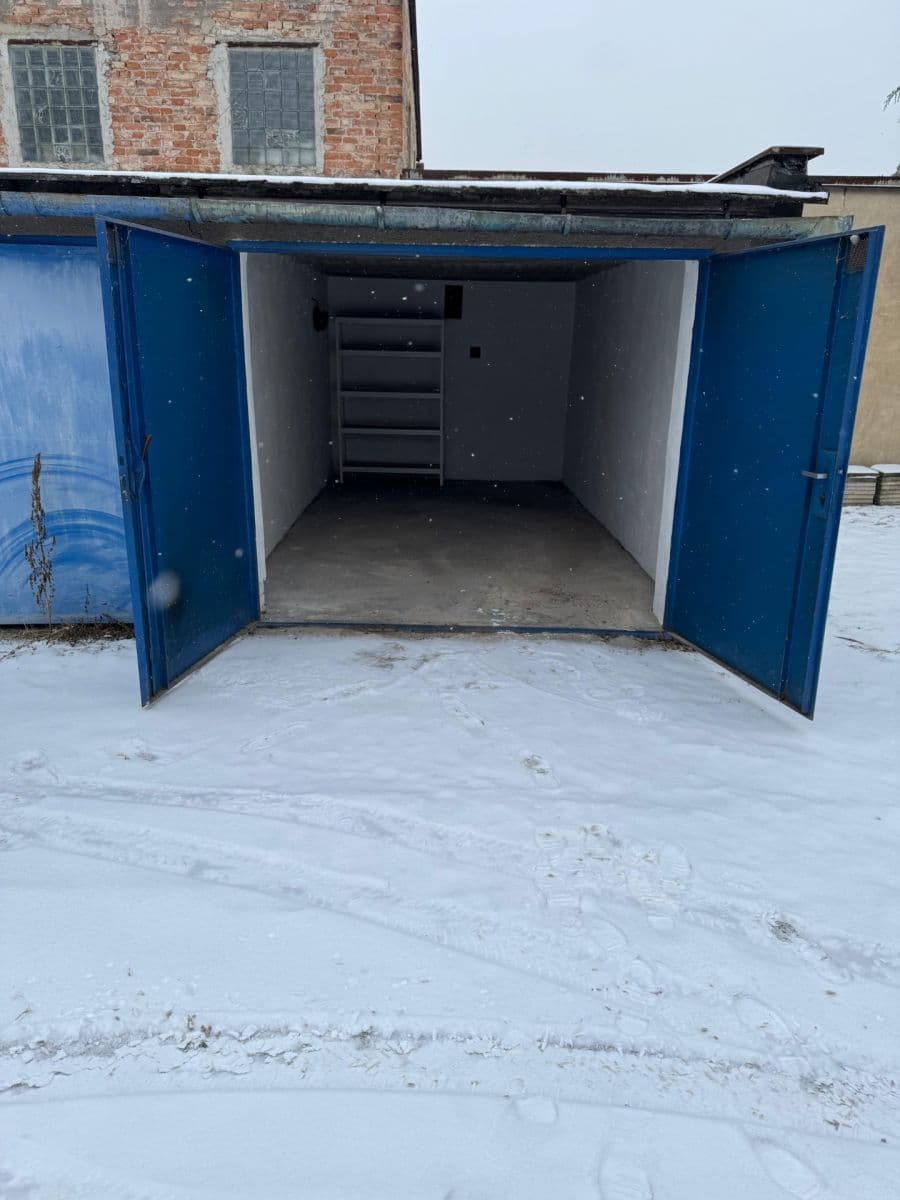 Prenájom garáže 17 m², Bulharská, Brno, Jihomoravský kraj Prenájom garáže 17 m², Bulharská, Brno, Jihomoravský kraj