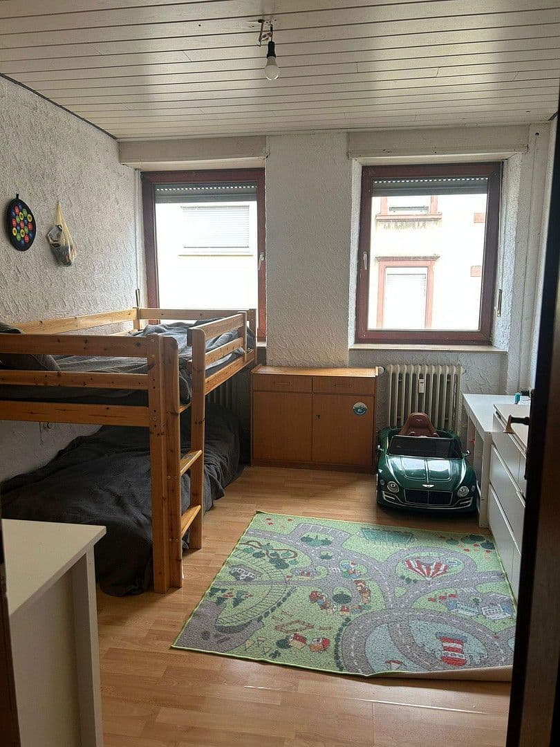 Prenájom bytu 5-izbový 96 m², Winzler Straße 19-21, Pirmasens, Porýnie-Falcko Prenájom bytu 5-izbový 96 m², Winzler Straße 19-21, Pirmasens, Porýnie-Falcko