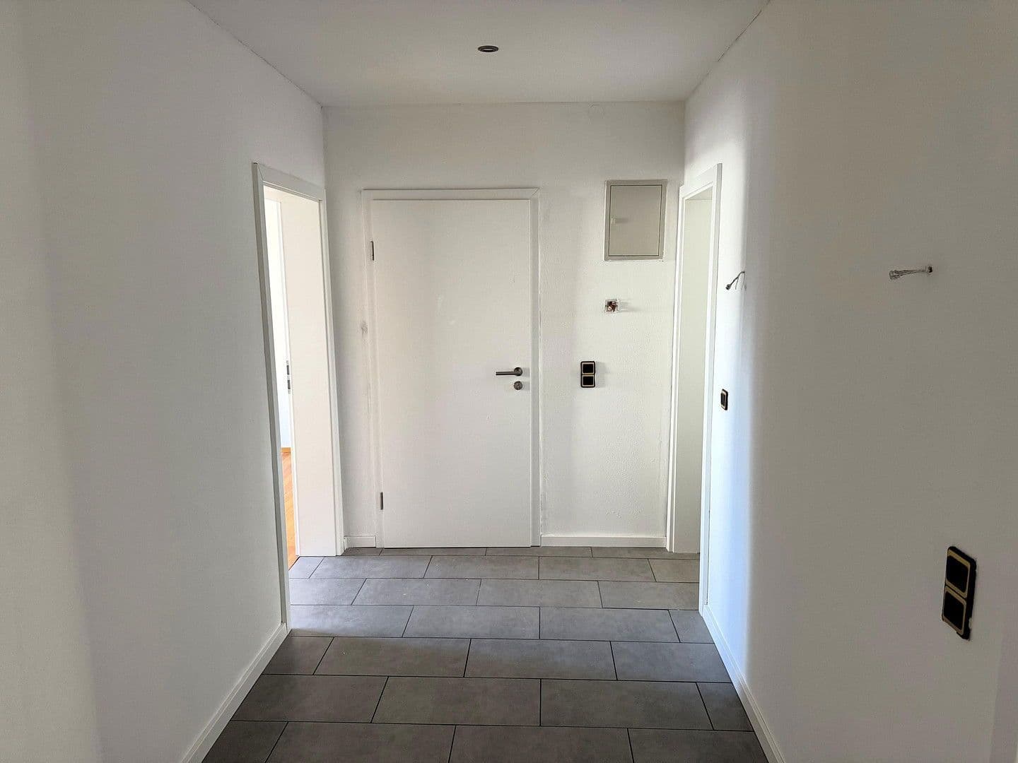 Prenájom bytu 3-izbový 75 m², Hockenheim, Bádensko-Wurttembersko Prenájom bytu 3-izbový 75 m², Hockenheim, Bádensko-Wurttembersko