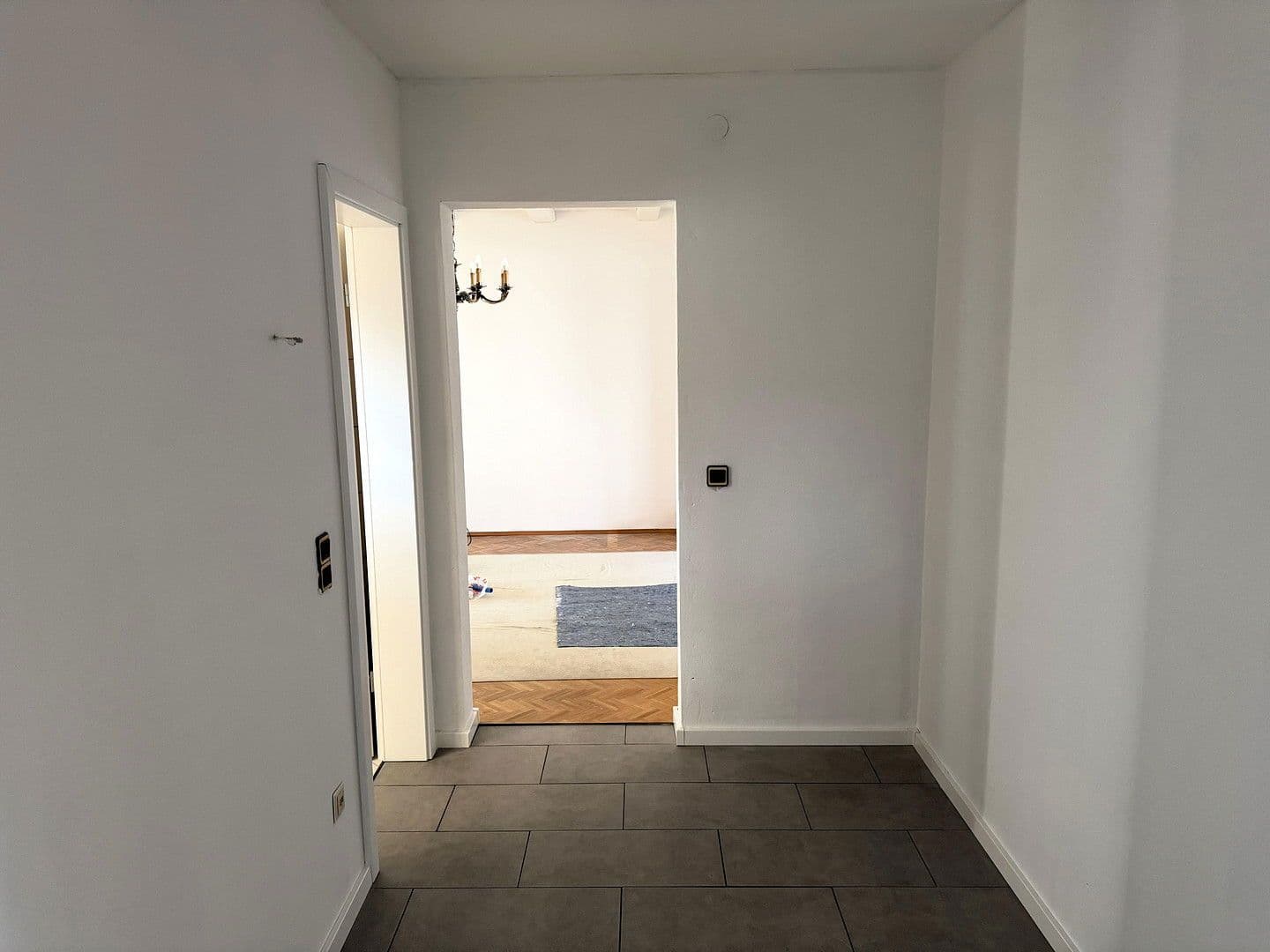 Prenájom bytu 3-izbový 75 m², Hockenheim, Bádensko-Wurttembersko Prenájom bytu 3-izbový 75 m², Hockenheim, Bádensko-Wurttembersko