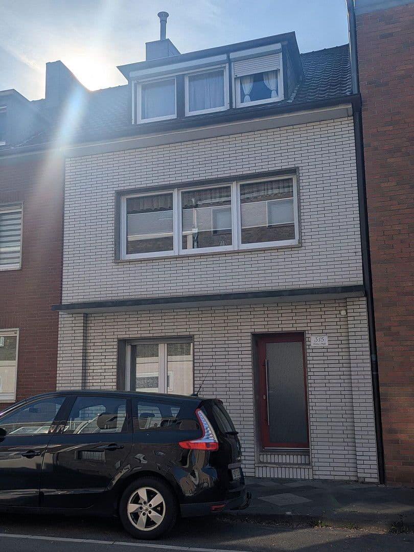Predaj domu 148 m², pozemek 194 m², Dohrer Straße 315, Mönchengladbach, Severné Porýnie - Westfálsko Predaj domu 148 m², pozemek 194 m², Dohrer Straße 315, Mönchengladbach, Severné Porýnie - Westfálsko