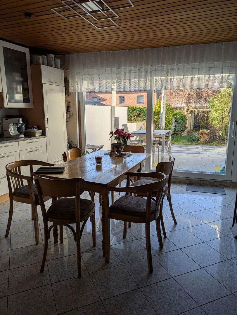 Predaj domu 148 m², pozemek 194 m², Dohrer Straße 315, Mönchengladbach, Severné Porýnie - Westfálsko Predaj domu 148 m², pozemek 194 m², Dohrer Straße 315, Mönchengladbach, Severné Porýnie - Westfálsko