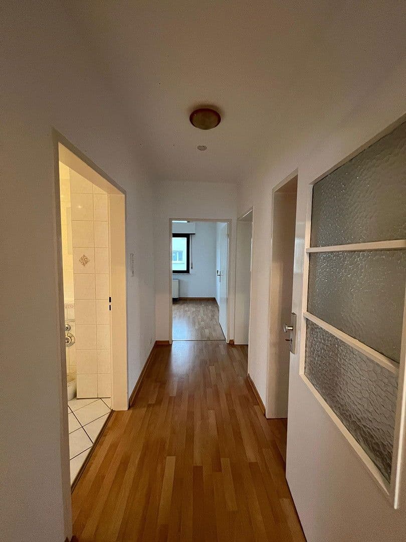 Prenájom bytu 4-izbový 76 m², Friedrich-Ebert Straße 23, Heddesheim, Bádensko-Wurttembersko Prenájom bytu 4-izbový 76 m², Friedrich-Ebert Straße 23, Heddesheim, Bádensko-Wurttembersko