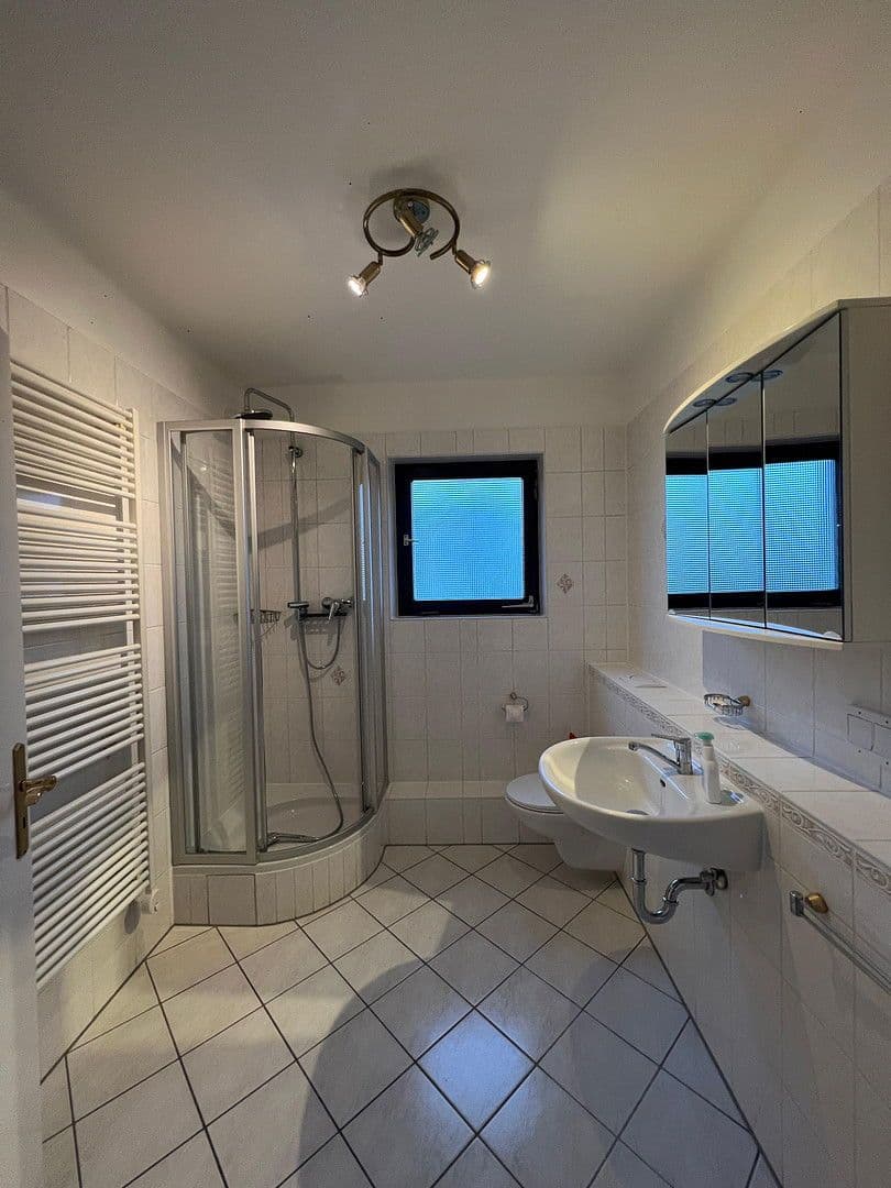 Prenájom bytu 4-izbový 76 m², Friedrich-Ebert Straße 23, Heddesheim, Bádensko-Wurttembersko Prenájom bytu 4-izbový 76 m², Friedrich-Ebert Straße 23, Heddesheim, Bádensko-Wurttembersko