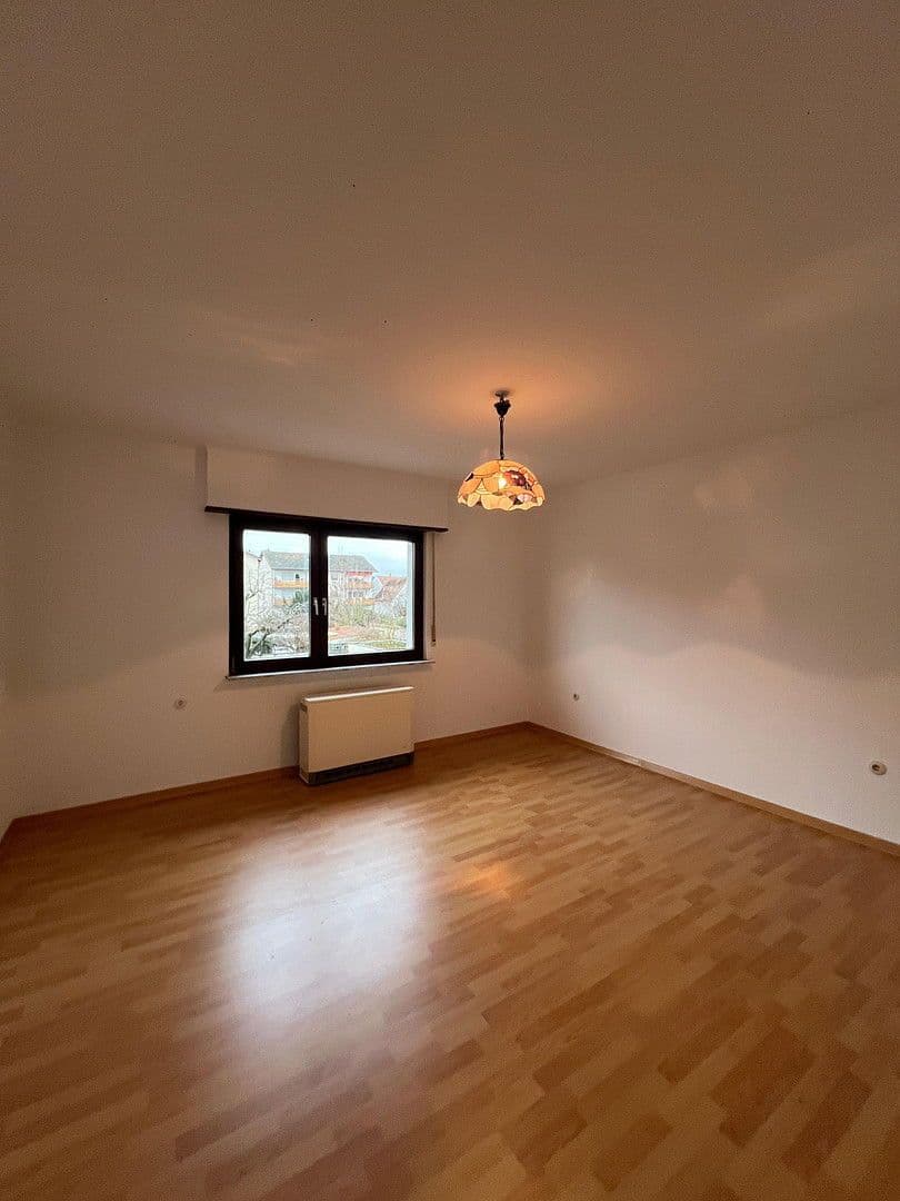 Prenájom bytu 4-izbový 76 m², Friedrich-Ebert Straße 23, Heddesheim, Bádensko-Wurttembersko Prenájom bytu 4-izbový 76 m², Friedrich-Ebert Straße 23, Heddesheim, Bádensko-Wurttembersko