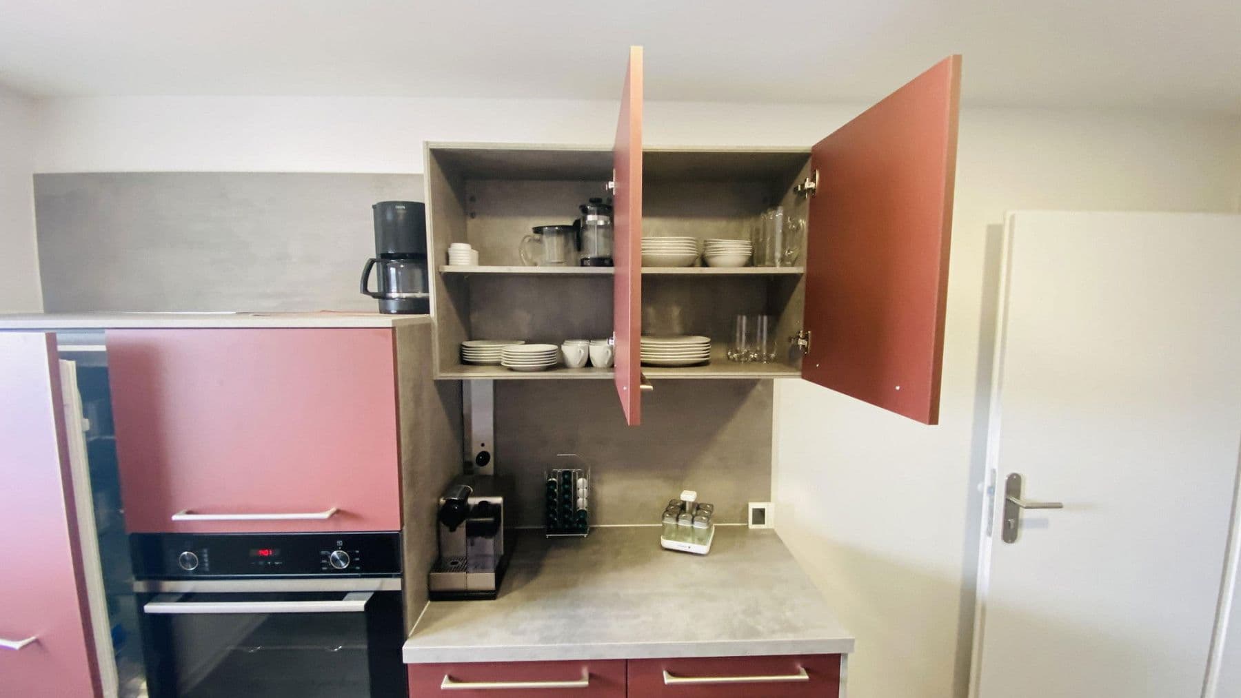 Prenájom bytu 3-izbový 46 m², Adalbert-Stifter-Straße 12, Uttenreuth, Bavorsko Prenájom bytu 3-izbový 46 m², Adalbert-Stifter-Straße 12, Uttenreuth, Bavorsko