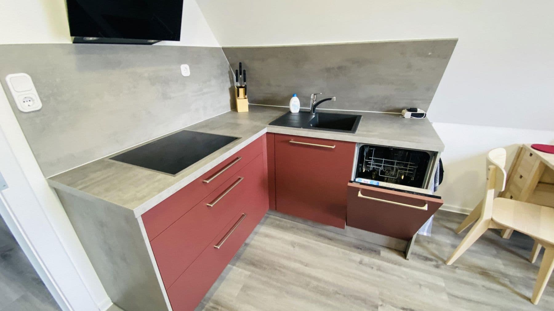 Prenájom bytu 3-izbový 46 m², Adalbert-Stifter-Straße 12, Uttenreuth, Bavorsko Prenájom bytu 3-izbový 46 m², Adalbert-Stifter-Straße 12, Uttenreuth, Bavorsko