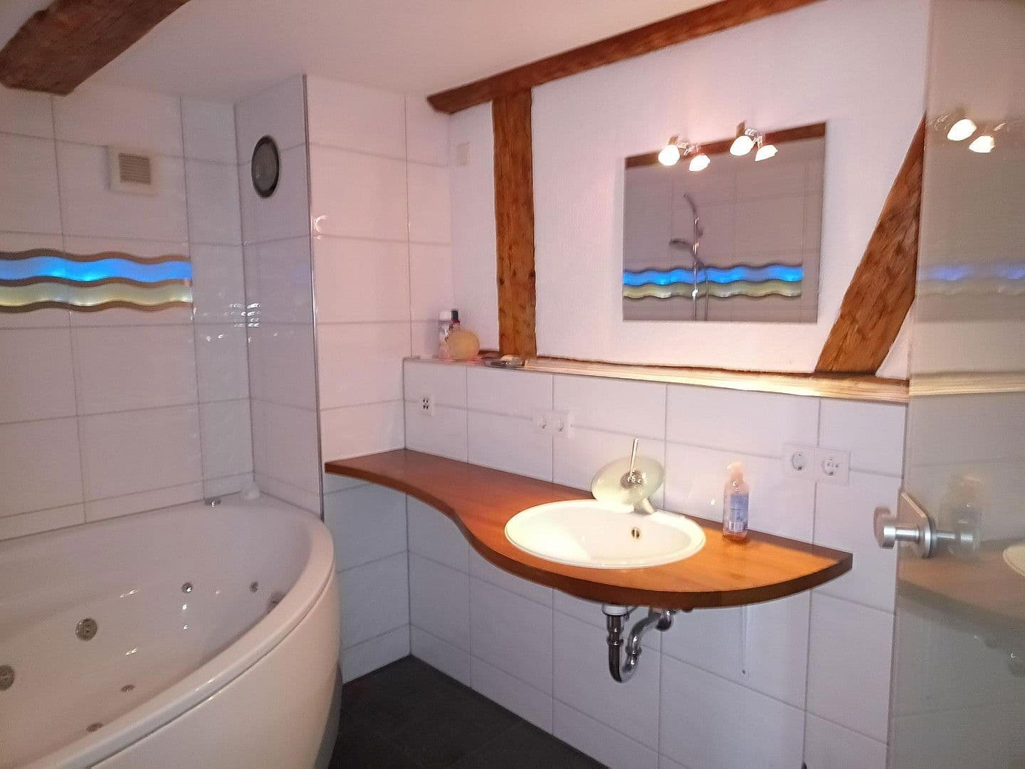 Prenájom bytu 3-izbový 68 m², Konstanz, Bádensko-Wurttembersko Prenájom bytu 3-izbový 68 m², Konstanz, Bádensko-Wurttembersko