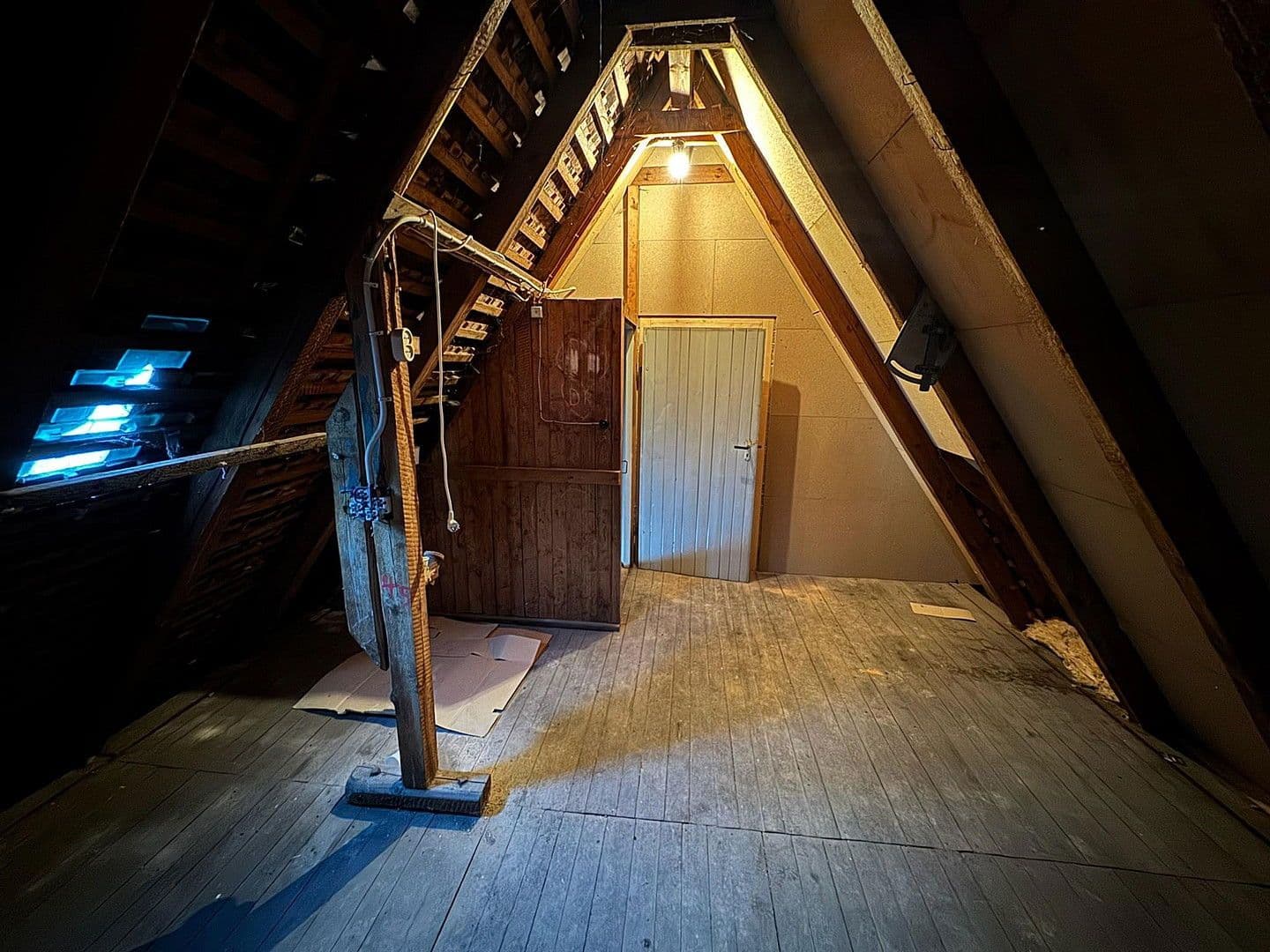 Predaj domu 137 m², pozemek 693 m², Schwarzach 5, Schwabach, Bavorsko Predaj domu 137 m², pozemek 693 m², Schwarzach 5, Schwabach, Bavorsko