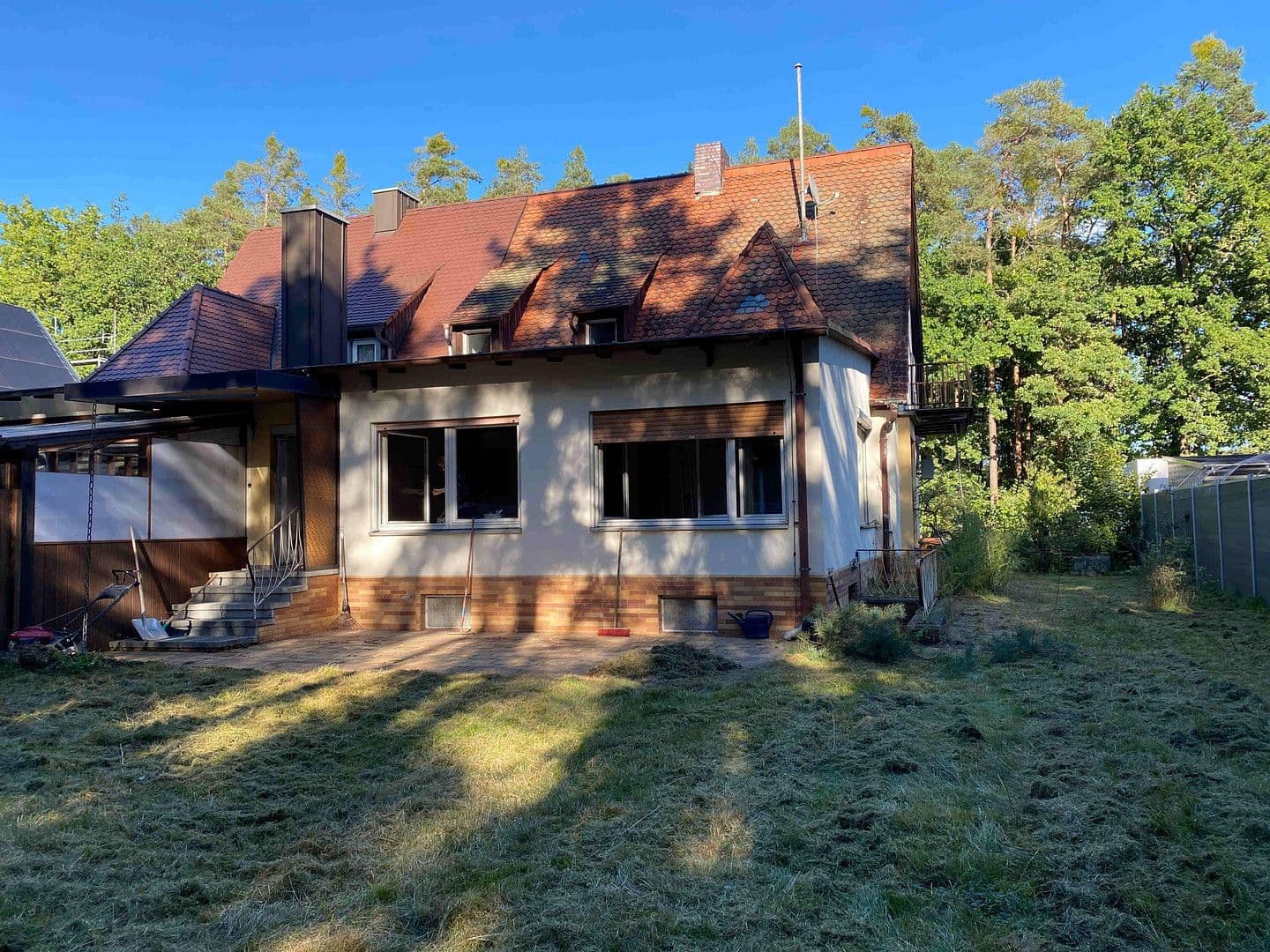 Predaj domu 137 m², pozemek 693 m², Schwarzach 5, Schwabach, Bavorsko Predaj domu 137 m², pozemek 693 m², Schwarzach 5, Schwabach, Bavorsko