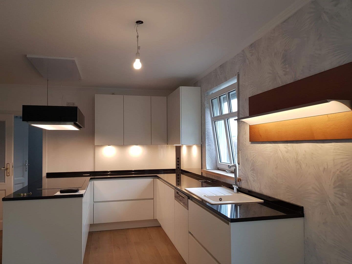 Predaj domu 199 m², pozemek 1.268 m², Lindlar, Severné Porýnie - Westfálsko Predaj domu 199 m², pozemek 1.268 m², Lindlar, Severné Porýnie - Westfálsko