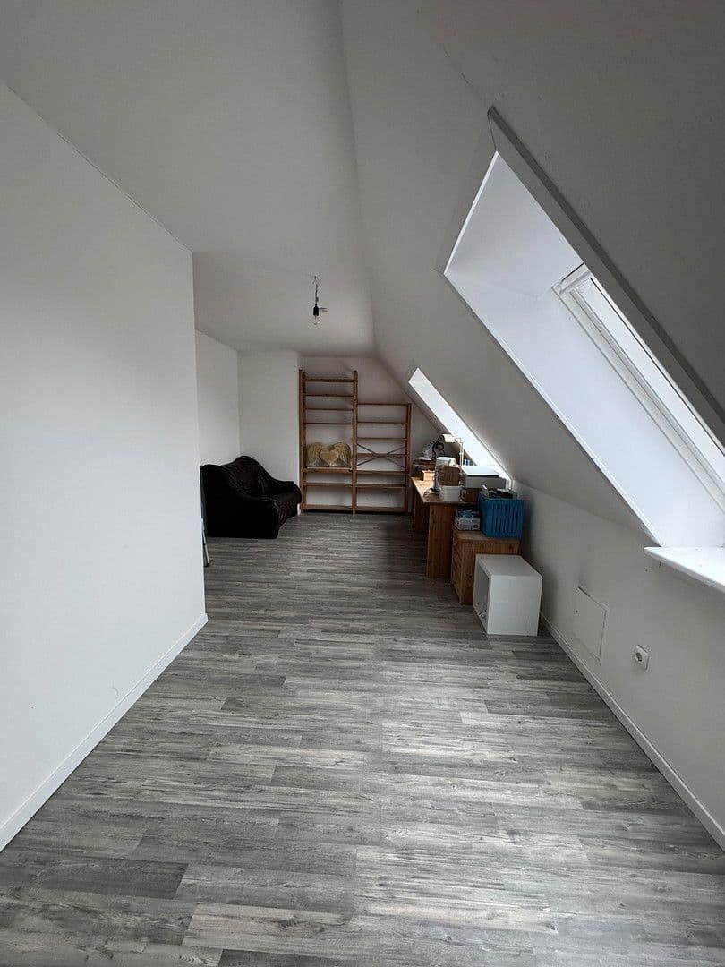 Predaj bytu 4-izbový 110 m², Bürgermeister-Wohlfarth-Str. 66, Königsbrunn, Bavorsko Predaj bytu 4-izbový 110 m², Bürgermeister-Wohlfarth-Str. 66, Königsbrunn, Bavorsko