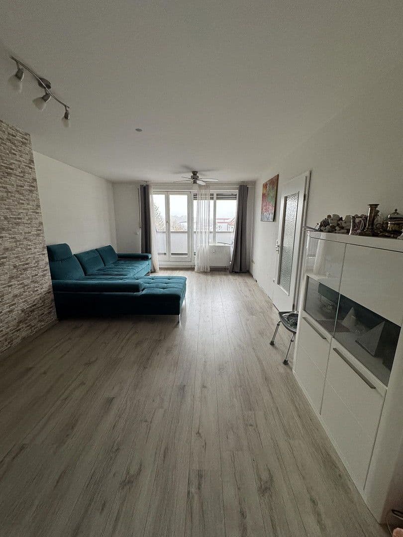 Predaj bytu 4-izbový 110 m², Bürgermeister-Wohlfarth-Str. 66, Königsbrunn, Bavorsko Predaj bytu 4-izbový 110 m², Bürgermeister-Wohlfarth-Str. 66, Königsbrunn, Bavorsko