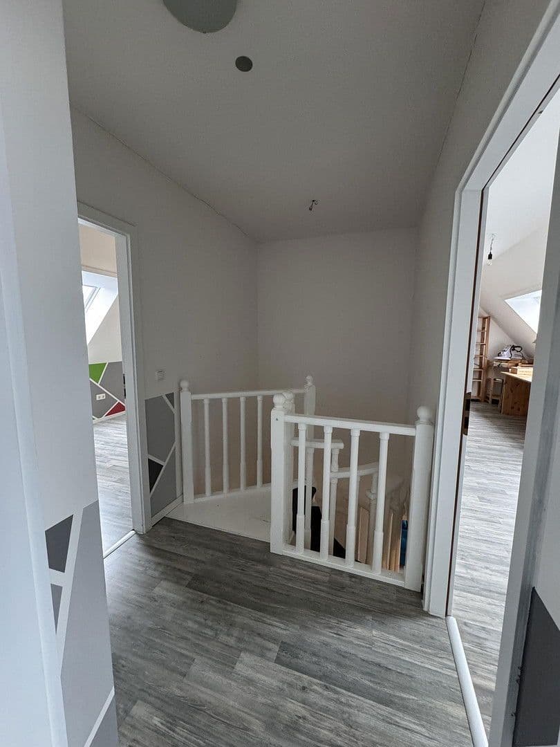 Predaj bytu 4-izbový 110 m², Bürgermeister-Wohlfarth-Str. 66, Königsbrunn, Bavorsko Predaj bytu 4-izbový 110 m², Bürgermeister-Wohlfarth-Str. 66, Königsbrunn, Bavorsko