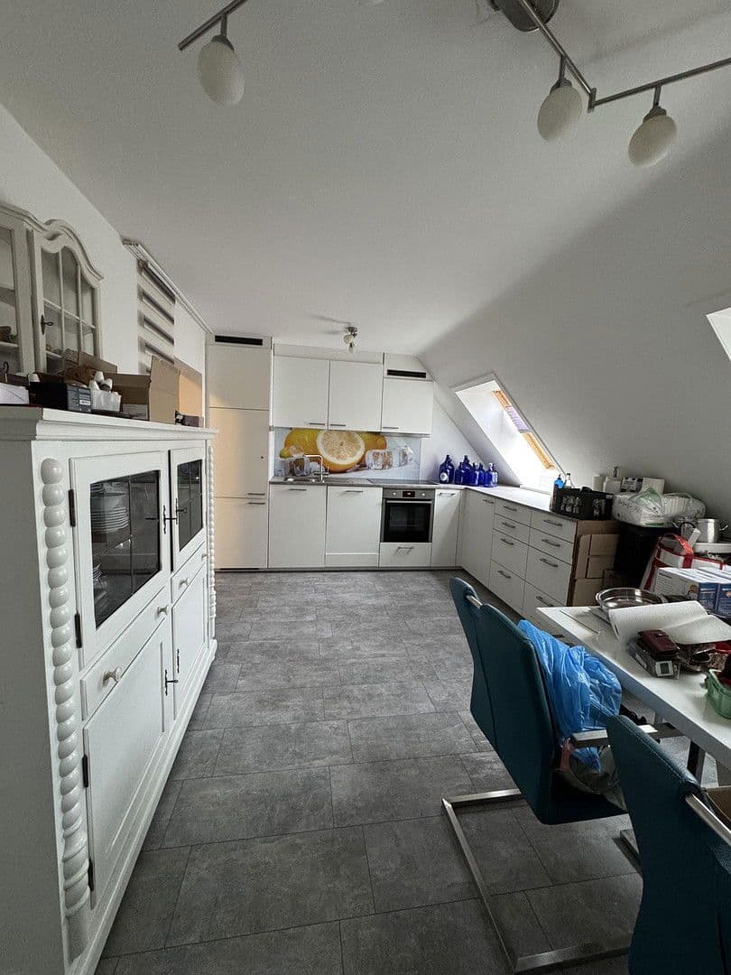 Predaj bytu 4-izbový 110 m², Bürgermeister-Wohlfarth-Str. 66, Königsbrunn, Bavorsko Predaj bytu 4-izbový 110 m², Bürgermeister-Wohlfarth-Str. 66, Königsbrunn, Bavorsko