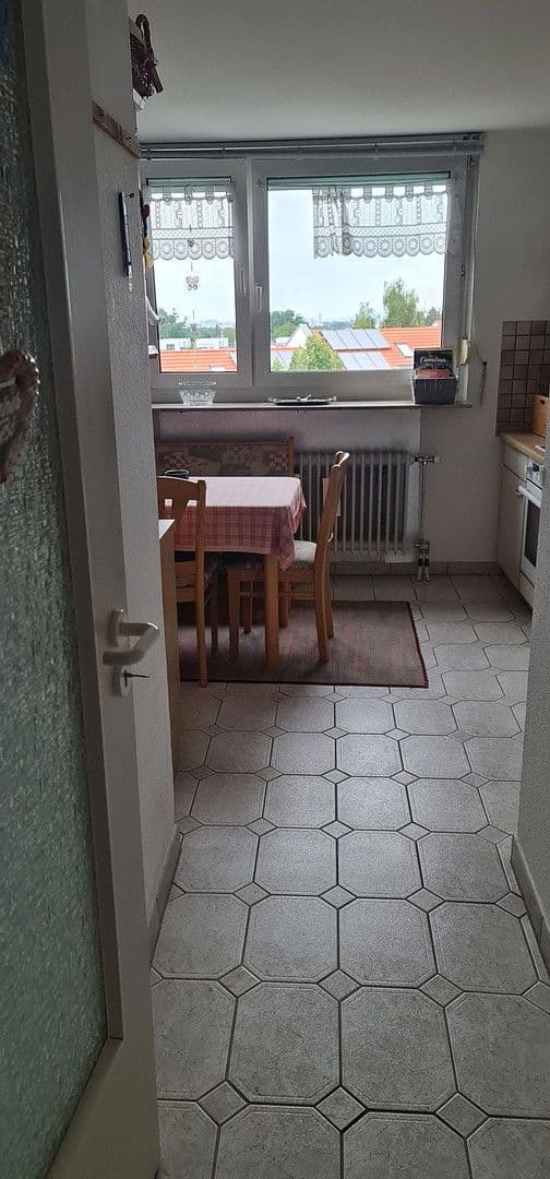 Prenájom bytu 3-izbový 85 m², Zirndorfer Straße 5, Oberasbach, Bavorsko Prenájom bytu 3-izbový 85 m², Zirndorfer Straße 5, Oberasbach, Bavorsko