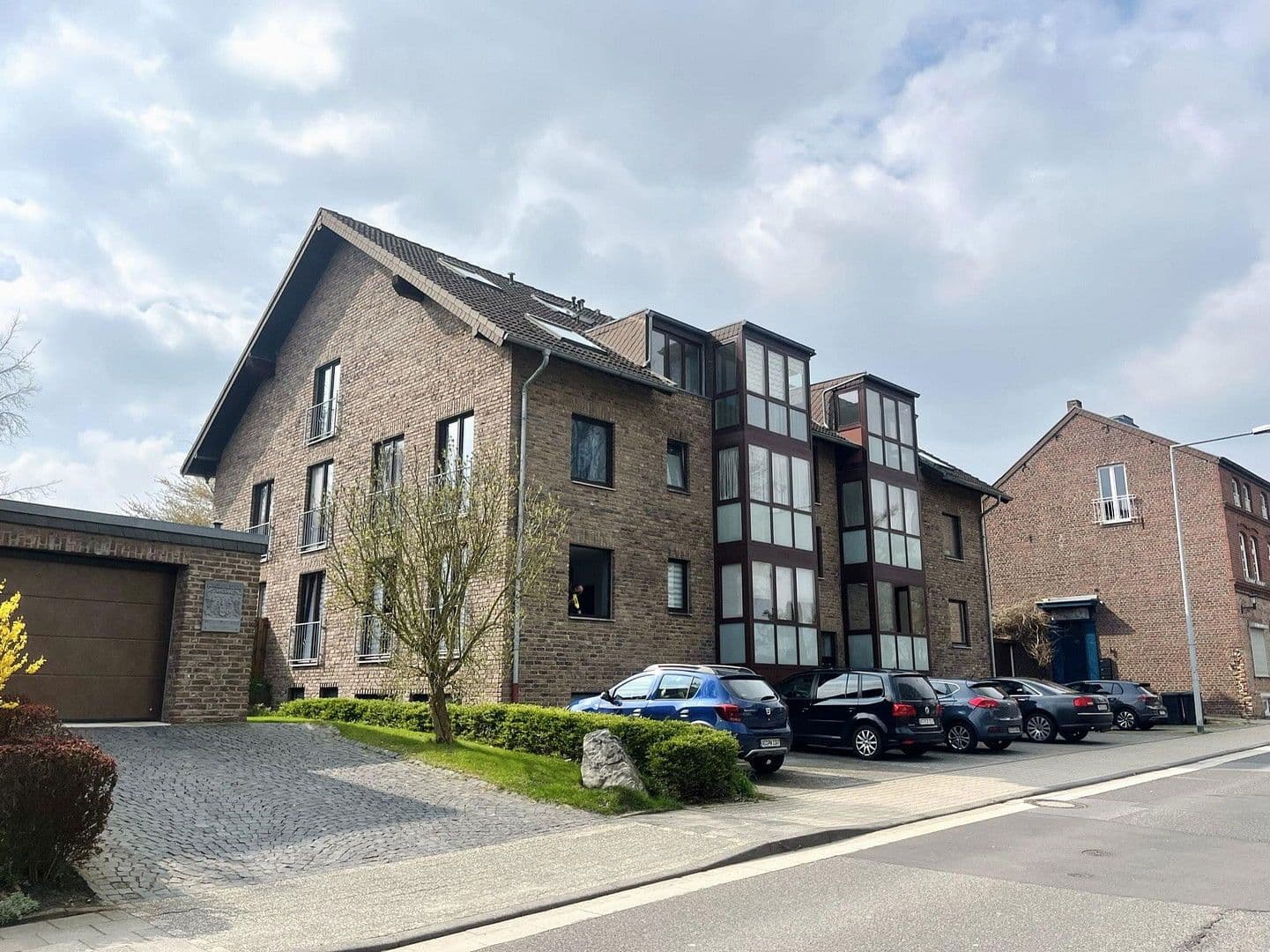Prenájom bytu 3-izbový 97 m², Horbacher Straße 333, Aachen, Severné Porýnie - Westfálsko Prenájom bytu 3-izbový 97 m², Horbacher Straße 333, Aachen, Severné Porýnie - Westfálsko