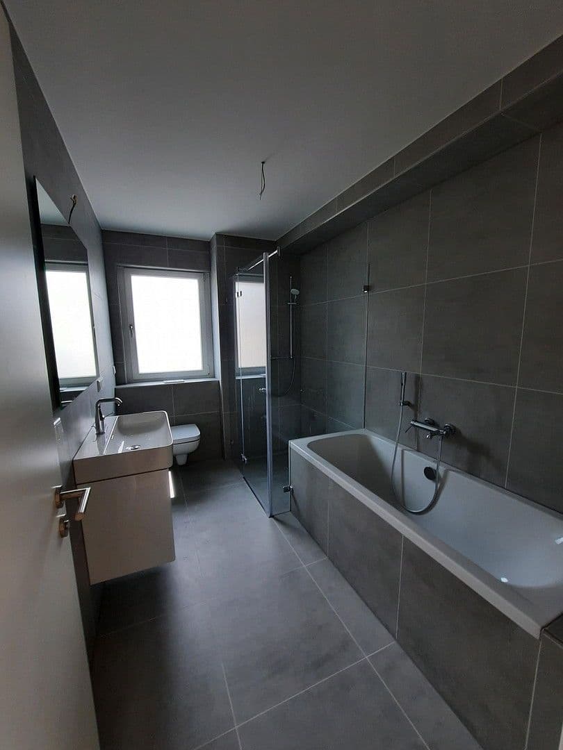 Prenájom bytu 3-izbový 77 m², Hopfengartenweg 8, Nürnberg, Bavorsko Prenájom bytu 3-izbový 77 m², Hopfengartenweg 8, Nürnberg, Bavorsko