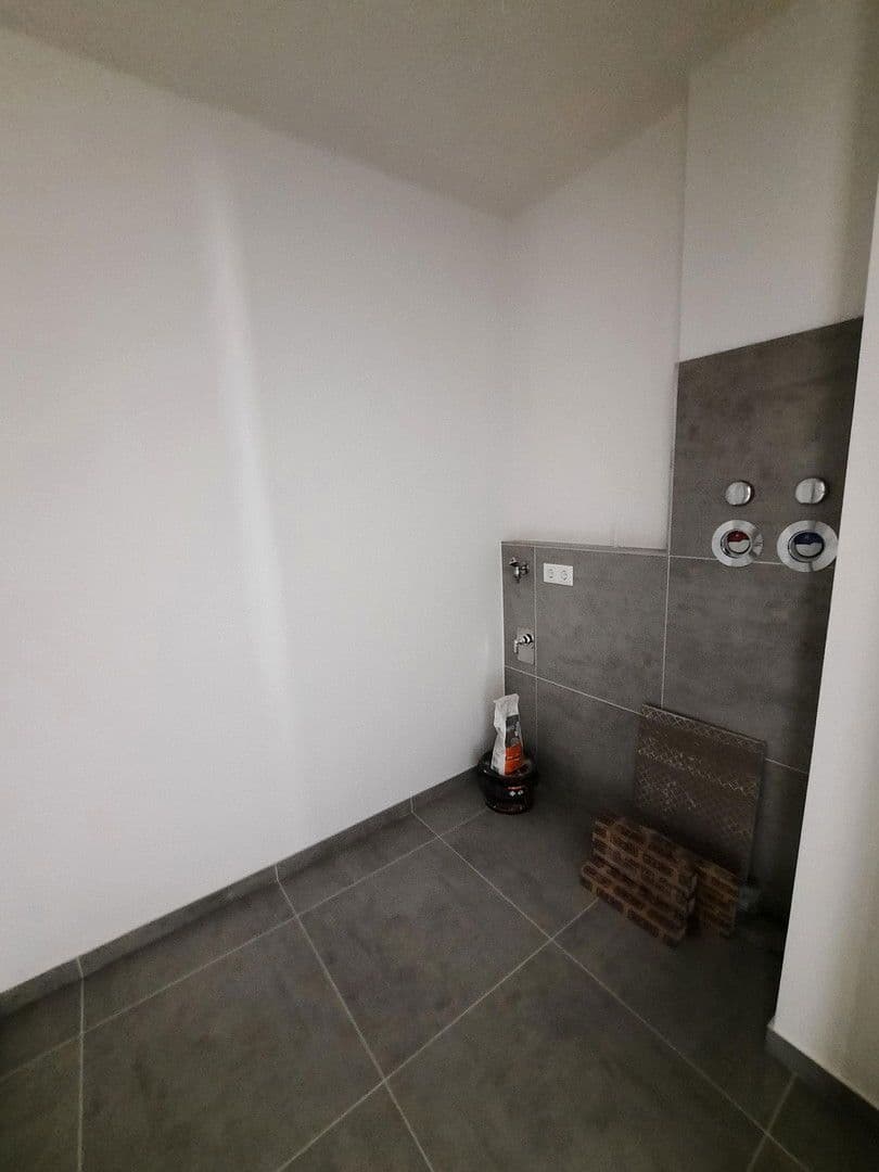 Prenájom bytu 3-izbový 77 m², Hopfengartenweg 8, Nürnberg, Bavorsko Prenájom bytu 3-izbový 77 m², Hopfengartenweg 8, Nürnberg, Bavorsko