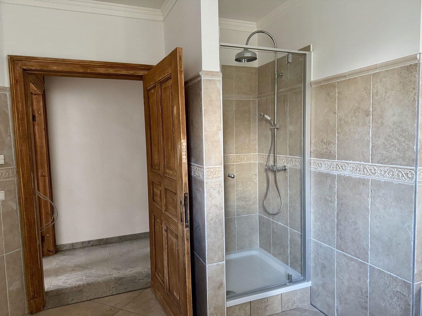 Prenájom bytu 3-izbový 150 m², Dorfaue 74, Oberkrämer, Brandenbursko Prenájom bytu 3-izbový 150 m², Dorfaue 74, Oberkrämer, Brandenbursko