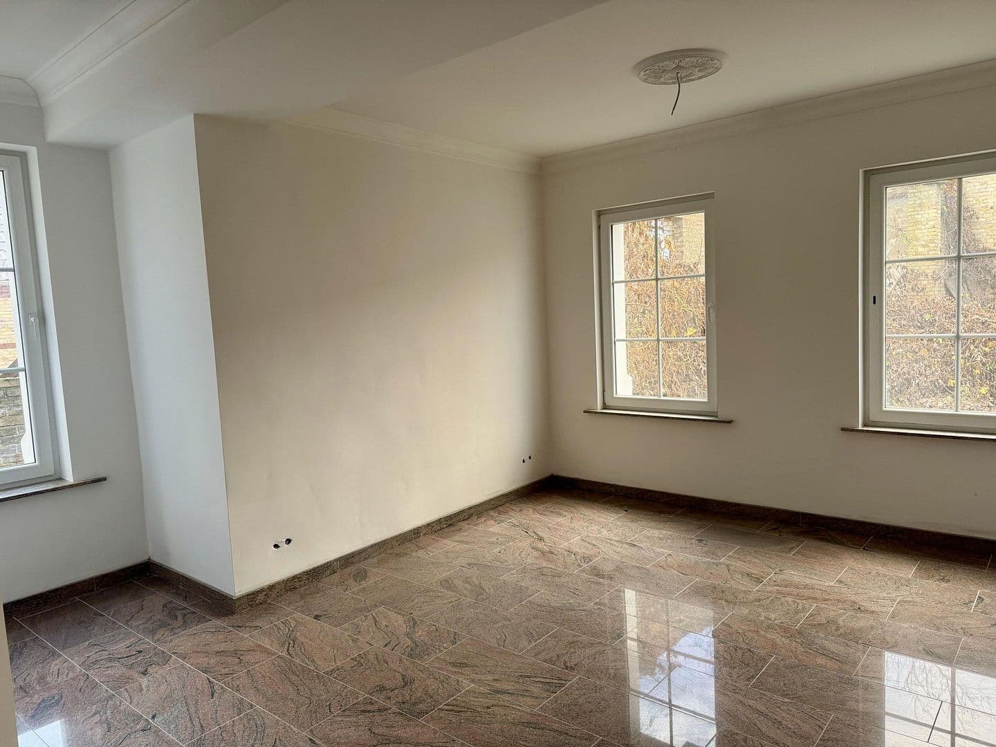 Prenájom bytu 3-izbový 150 m², Dorfaue 74, Oberkrämer, Brandenbursko Prenájom bytu 3-izbový 150 m², Dorfaue 74, Oberkrämer, Brandenbursko