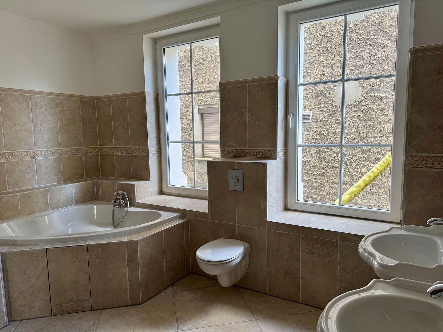 Prenájom bytu 3-izbový 150 m², Dorfaue 74, Oberkrämer, Brandenbursko Prenájom bytu 3-izbový 150 m², Dorfaue 74, Oberkrämer, Brandenbursko