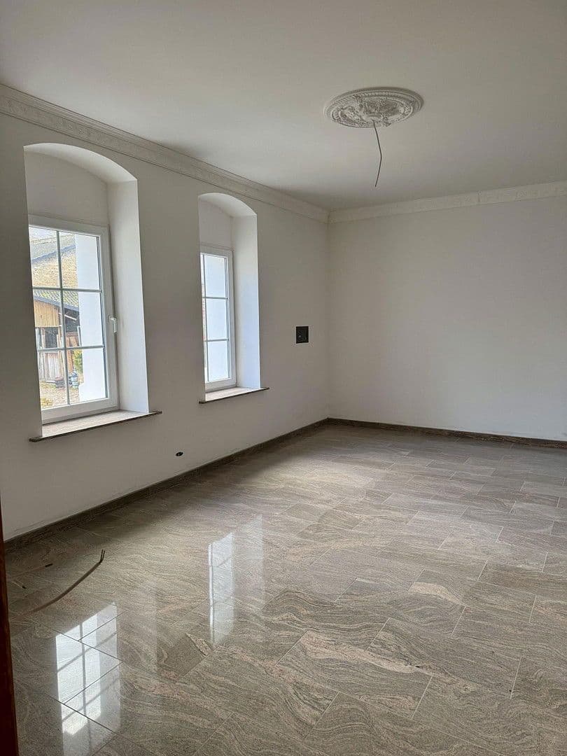 Prenájom bytu 3-izbový 150 m², Dorfaue 74, Oberkrämer, Brandenbursko Prenájom bytu 3-izbový 150 m², Dorfaue 74, Oberkrämer, Brandenbursko