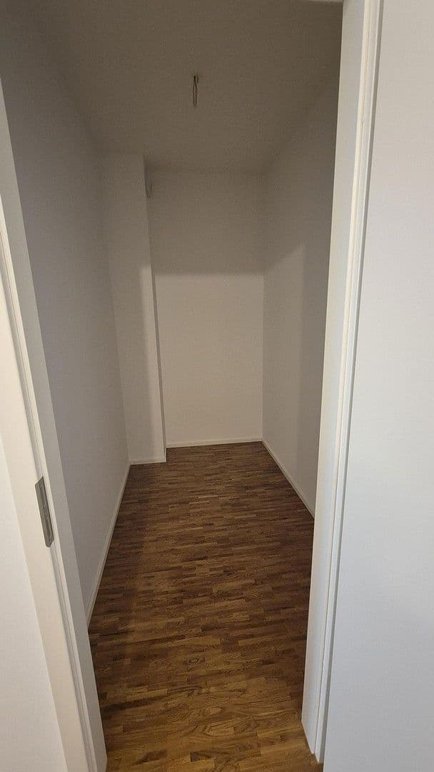 Prenájom bytu 2-izbový 67 m², Ludwig-Landmann-Straße 381, Frankfurt am Main, Hesensko Prenájom bytu 2-izbový 67 m², Ludwig-Landmann-Straße 381, Frankfurt am Main, Hesensko