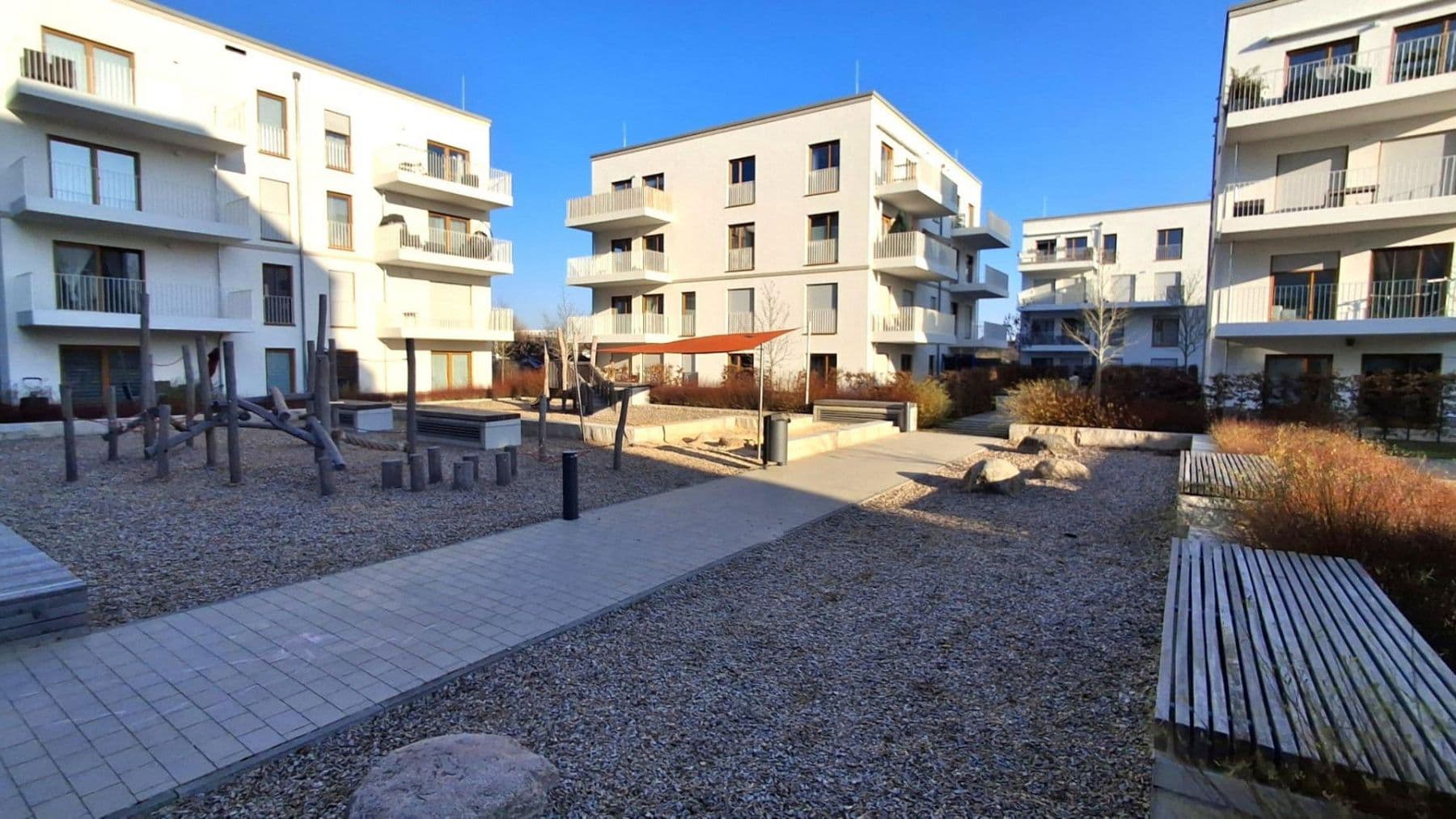 Prenájom bytu 2-izbový 67 m², Ludwig-Landmann-Straße 381, Frankfurt am Main, Hesensko Prenájom bytu 2-izbový 67 m², Ludwig-Landmann-Straße 381, Frankfurt am Main, Hesensko