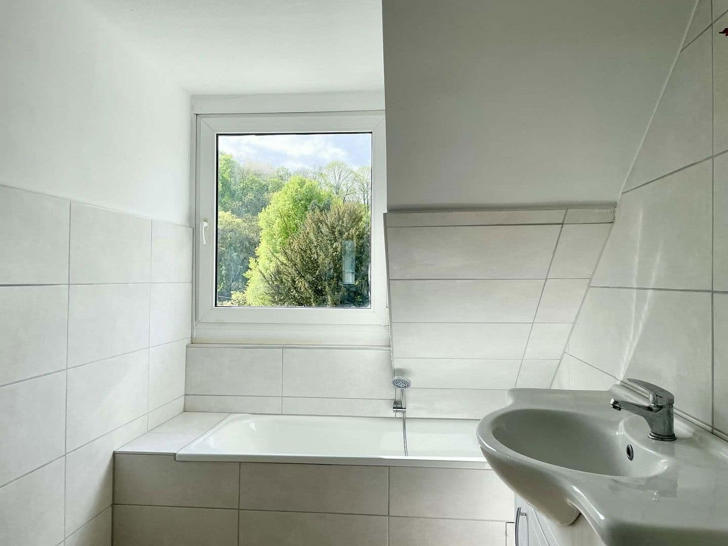 Prenájom bytu 2-izbový 54 m², Sonnborner Straße, Wuppertal, Severné Porýnie - Westfálsko Prenájom bytu 2-izbový 54 m², Sonnborner Straße, Wuppertal, Severné Porýnie - Westfálsko