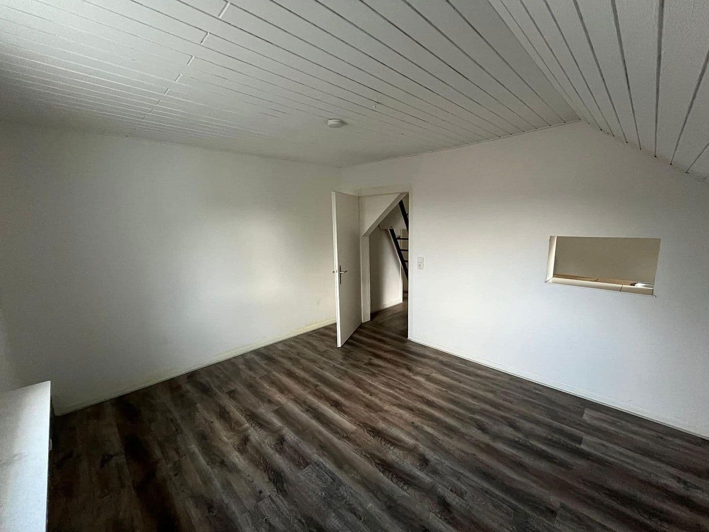 Prenájom bytu 2-izbový 54 m², Sonnborner Straße, Wuppertal, Severné Porýnie - Westfálsko Prenájom bytu 2-izbový 54 m², Sonnborner Straße, Wuppertal, Severné Porýnie - Westfálsko