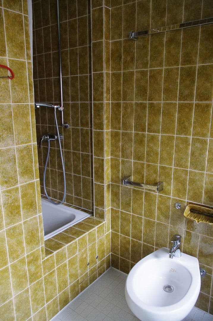 Predaj domu 216 m², pozemek 580 m², Sankt Johanner Straße 49, Saarbrücken, Sársko Predaj domu 216 m², pozemek 580 m², Sankt Johanner Straße 49, Saarbrücken, Sársko