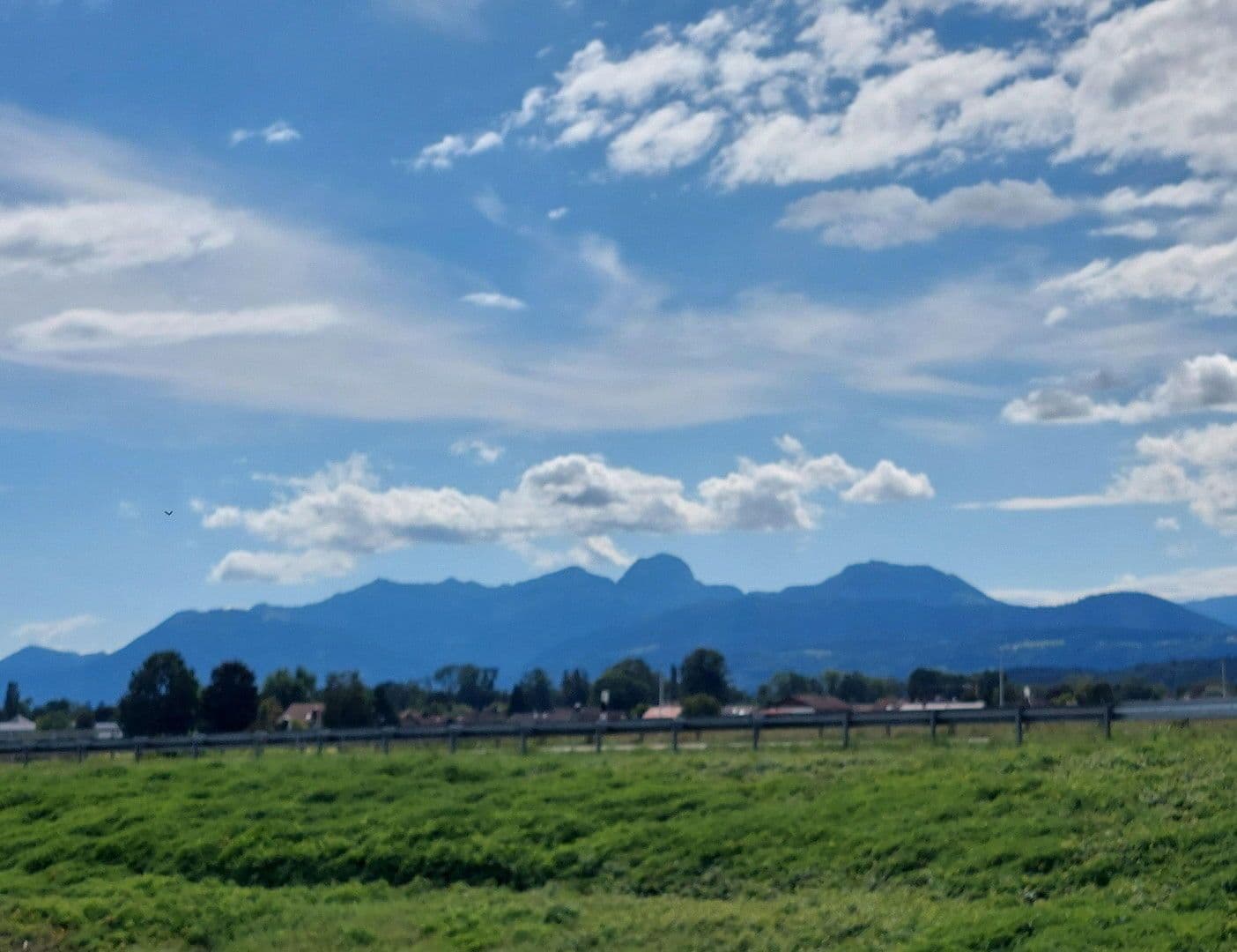 Predaj pozemku 899 m², Bruckmühl, Bavorsko Predaj pozemku 899 m², Bruckmühl, Bavorsko