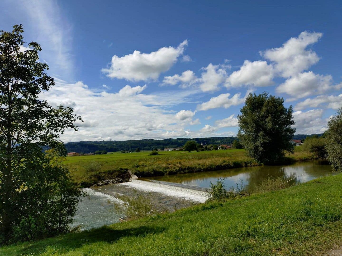 Predaj pozemku 899 m², Bruckmühl, Bavorsko Predaj pozemku 899 m², Bruckmühl, Bavorsko