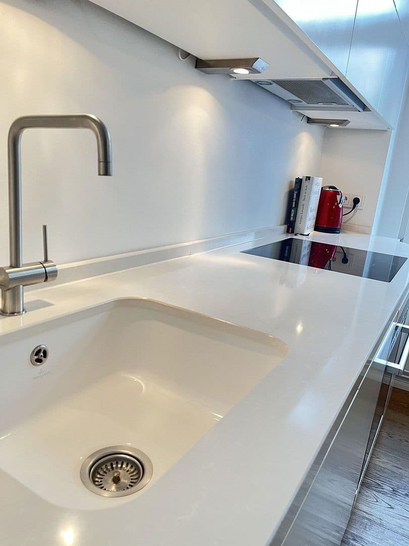 Predaj bytu 2-izbový 86 m², Naunynstr. 68, Berlin, Berlín Predaj bytu 2-izbový 86 m², Naunynstr. 68, Berlin, Berlín