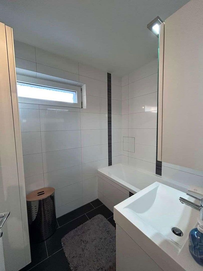 Prenájom bytu 3-izbový 64 m², Osterfelder Str. 43, Bottrop, Severné Porýnie - Westfálsko Prenájom bytu 3-izbový 64 m², Osterfelder Str. 43, Bottrop, Severné Porýnie - Westfálsko