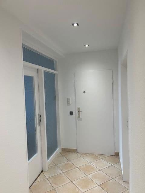 Prenájom bytu 3-izbový 82 m², Einsteinstrasse 182, Neuss, Severné Porýnie - Westfálsko Prenájom bytu 3-izbový 82 m², Einsteinstrasse 182, Neuss, Severné Porýnie - Westfálsko