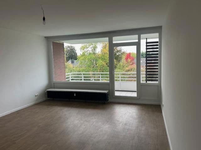 Prenájom bytu 3-izbový 82 m², Einsteinstrasse 182, Neuss, Severné Porýnie - Westfálsko Prenájom bytu 3-izbový 82 m², Einsteinstrasse 182, Neuss, Severné Porýnie - Westfálsko