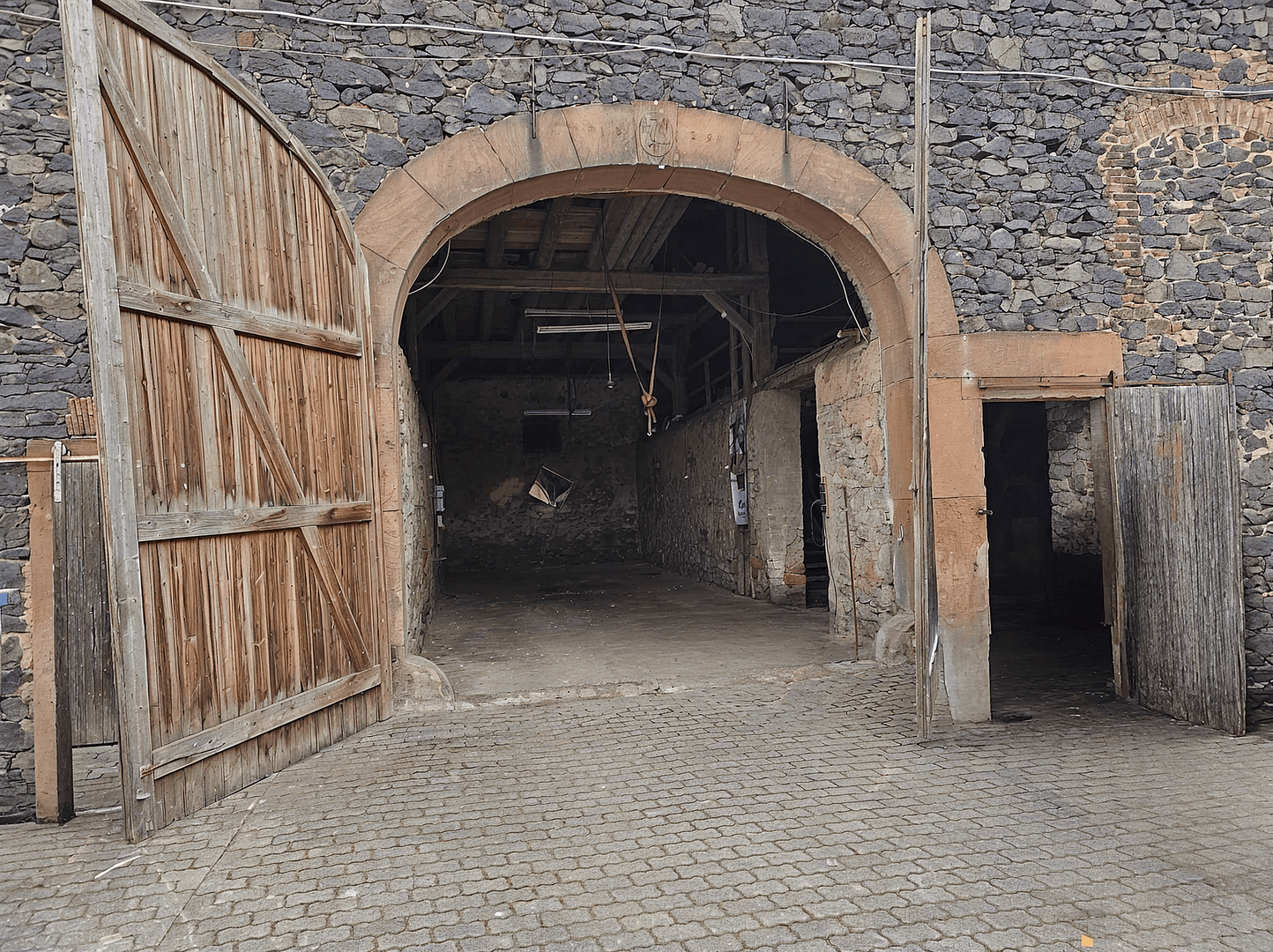 Prenájom nebytového priestoru 340 m², Steinfurther Hauptstraße 27, Bad Nauheim, Hesensko Prenájom nebytového priestoru 340 m², Steinfurther Hauptstraße 27, Bad Nauheim, Hesensko