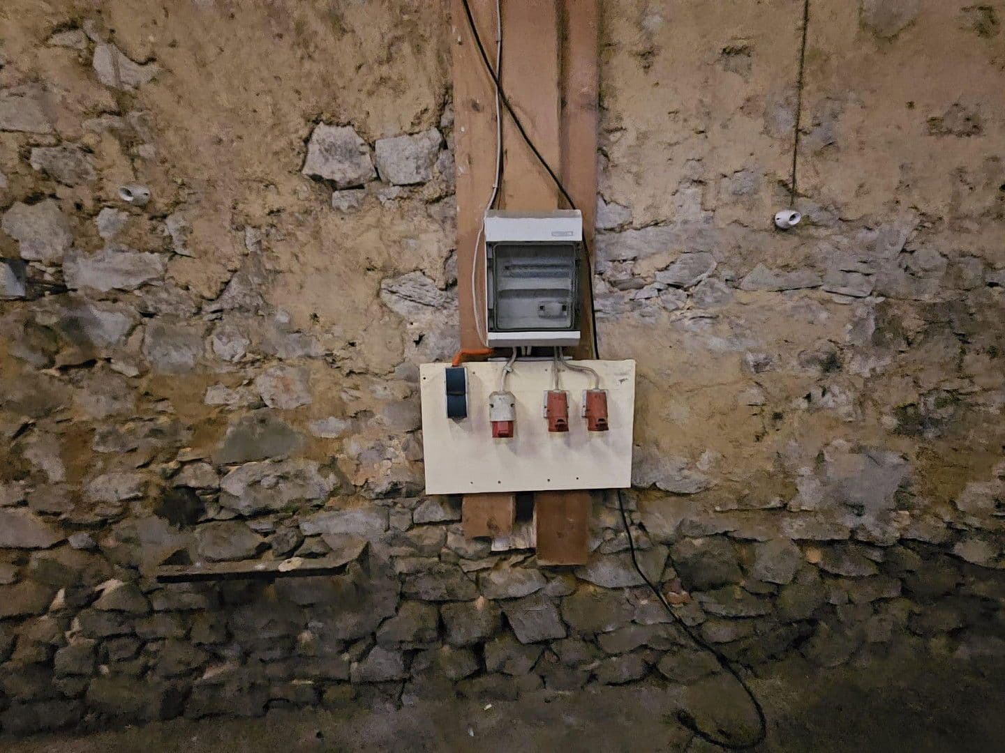 Prenájom nebytového priestoru 340 m², Steinfurther Hauptstraße 27, Bad Nauheim, Hesensko Prenájom nebytového priestoru 340 m², Steinfurther Hauptstraße 27, Bad Nauheim, Hesensko