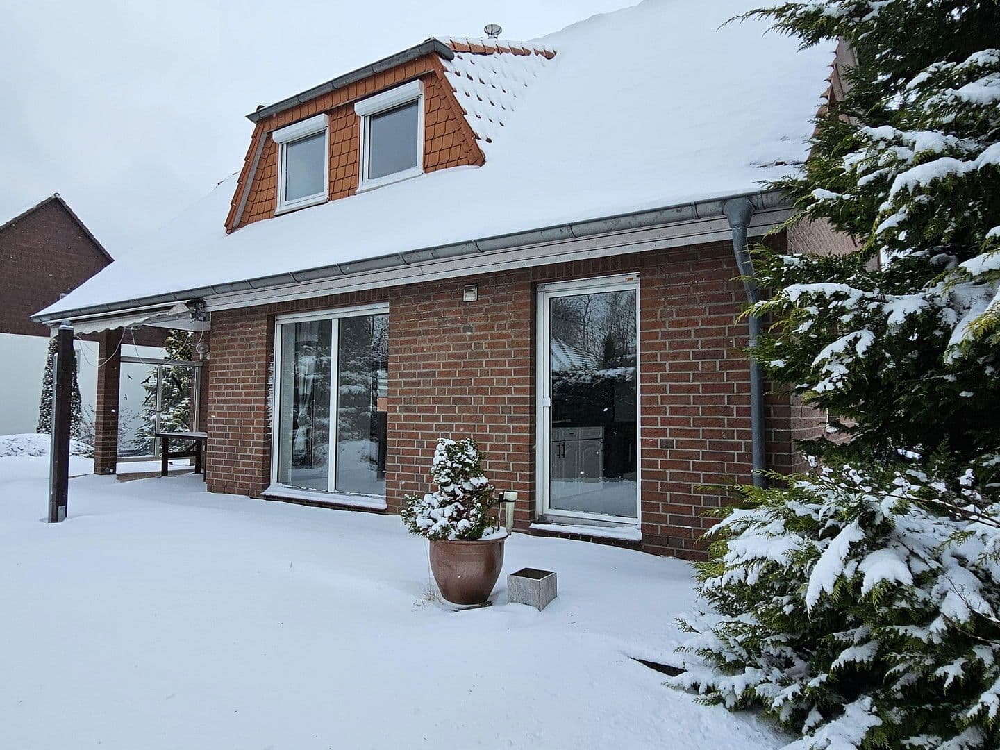 Predaj domu 120 m², pozemek 735 m², Salzgitter, Dolné Sasko Predaj domu 120 m², pozemek 735 m², Salzgitter, Dolné Sasko